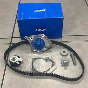 Kit distribution + pompe à eau 1.5 dCi – 144 dents – Renault, Nissan, Dacia – SKF – 2002-2010